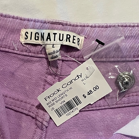 Distressed hi rise jean shorts Jrs button fly 4” inseam - Picture 2 of 9